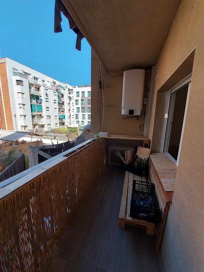 Assessing pallet wood stock